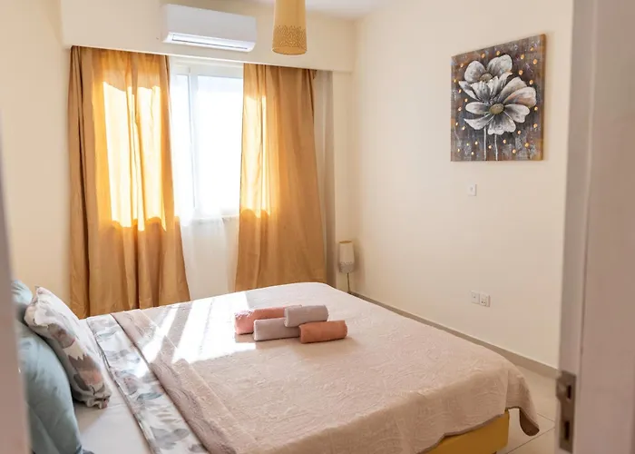 Apartment Elysia Park Pool View Paphos