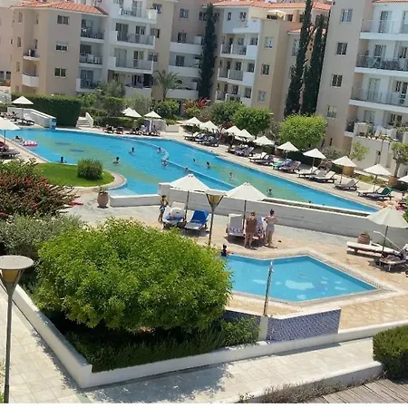 Elysia Park Pool View *