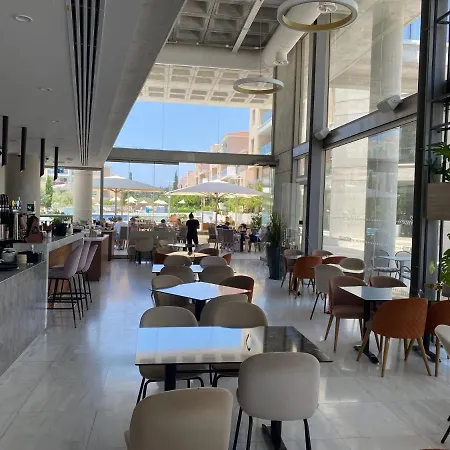 Elysia Park Pool View Appartement