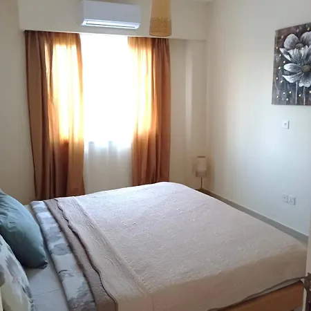 Elysia Park Pool View