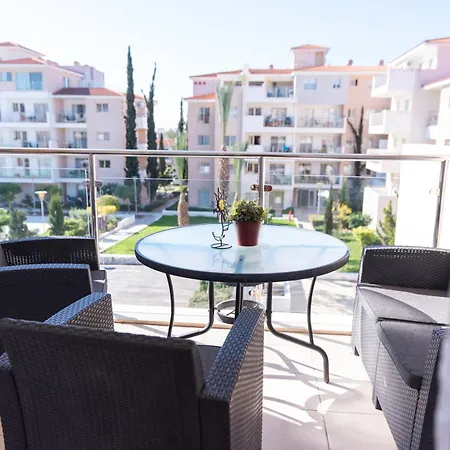 Elysia Park Pool View Appartement *