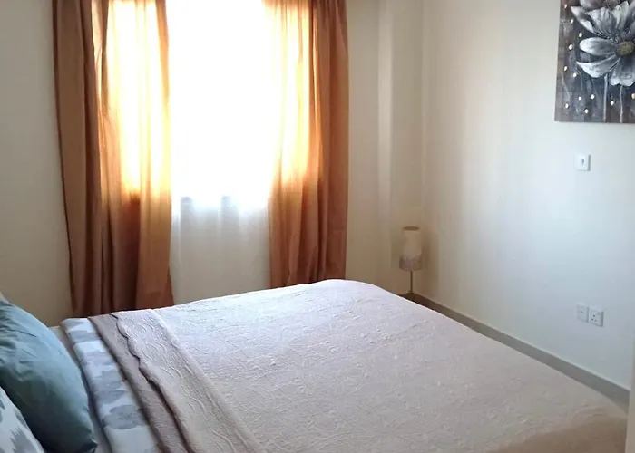 Elysia Park Pool View