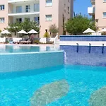 Appartamento Elysia Park Pool View Paphos
