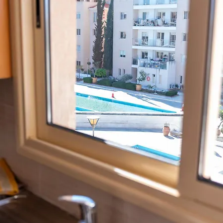 Elysia Park Pool View بافوس