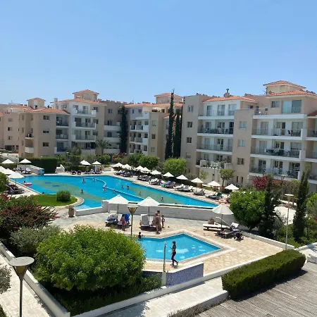 Elysia Park Pool View Apartment *